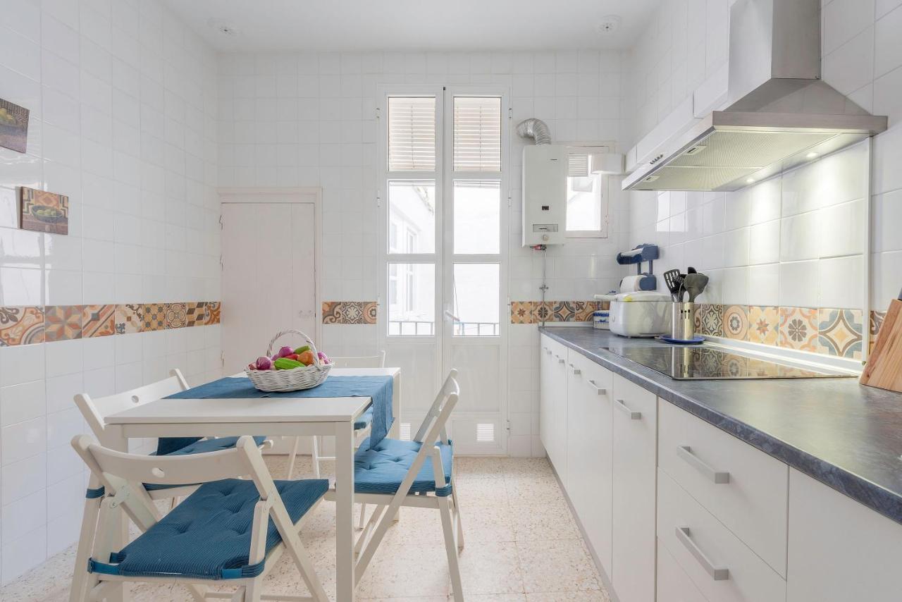 Vivienda del Siglo xviii en el Casco Histórico Villa El Puerto de Santa María Exterior foto